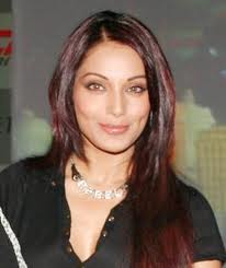 bipasha says women have a few oppurnites in bollywood